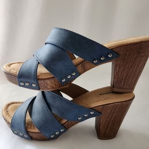 Sonoma Ladies Heels Sandals 6M Faux suede color blue